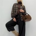 camicia asimmetrica con applicazione sul colletto asymmetric